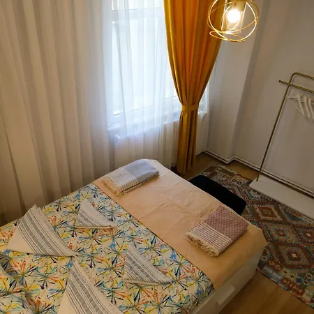 아파트 Taksim Pera House