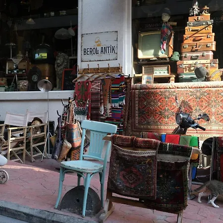 Taksim Pera House *